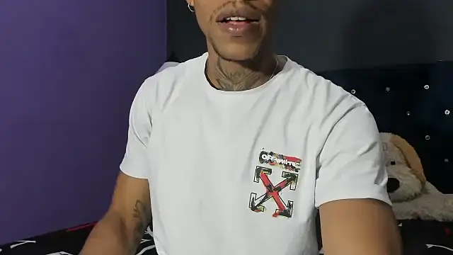 Snapshot of Salomon_koude chatting on 02/06/26, 10:46 Salomon koude online show from 02/06/26, 10:46