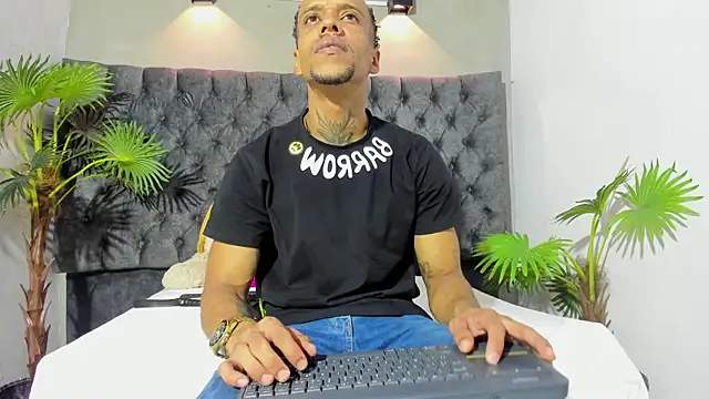 Salomon koude online show from 06/15/26, 01:35