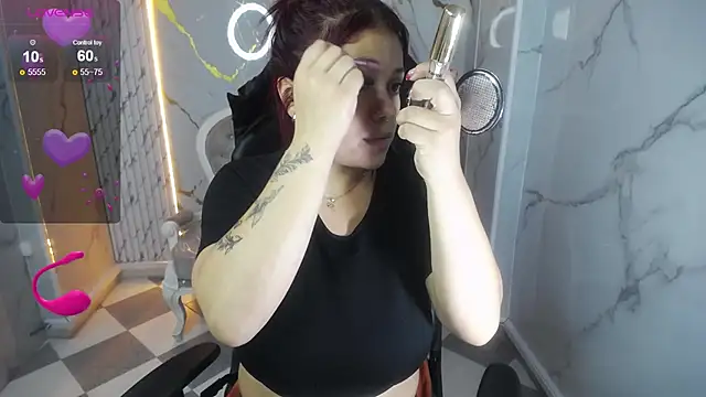 Snapshot of _Ambar72_b chatting on 09/27/25, 01:05 Ambar72 b online show from 09/27/25, 01:05