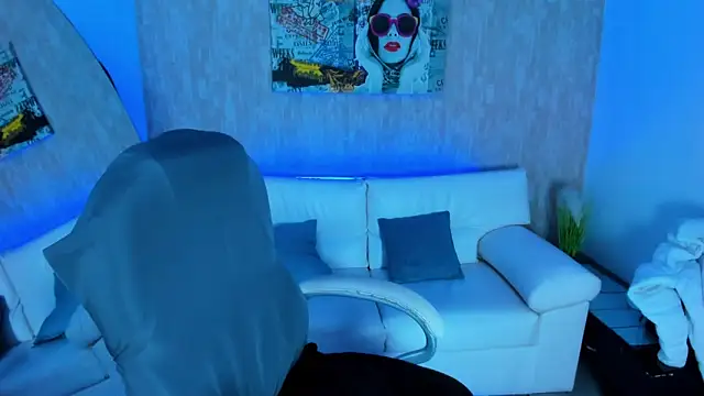 nova sex01 online show from 10/25/25, 04:53