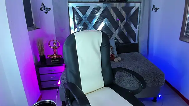 nova sex01 online show from 06/18/26, 09:08