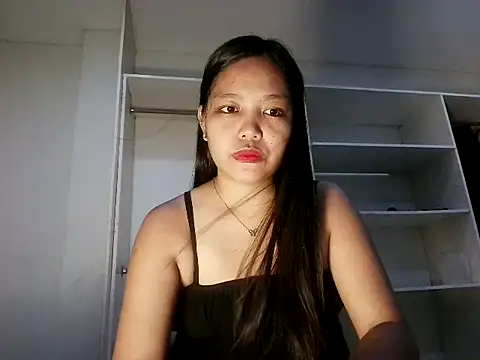 Snapshot of prettythalia chatting on 07/19/26, 12:42 prettythalia online show from 07/19/26, 12:42