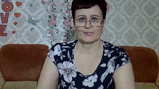 PaulaGolden online show from 04/27/26, 07:45