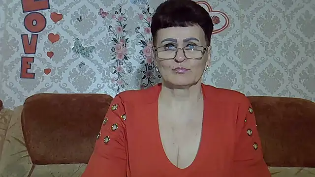 Snapshot of PaulaGolden chatting on 06/05/26, 05:51 PaulaGolden online show from 06/05/26, 05:51