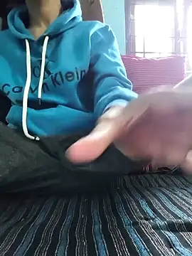 Shubu 76 online show from 12/17/25, 07:36