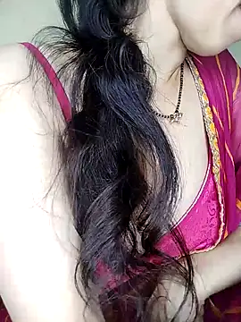 Snapshot of Fair-magic-woman chatting on 02/07/25, 08:53 Fair-magic-woman online show from 02/07/25, 08:53