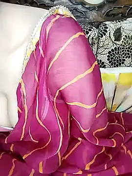 Snapshot of Fair-magic-woman chatting on 09/26/25, 07:07 Fair-magic-woman online show from 09/26/25, 07:07