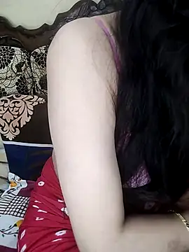 Snapshot of Fair-magic-woman chatting on 12/17/25, 11:11 Fair-magic-woman online show from 12/17/25, 11:11