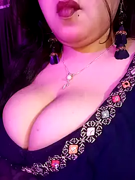 Suhanakhan00 online show from 02/06/25, 06:02