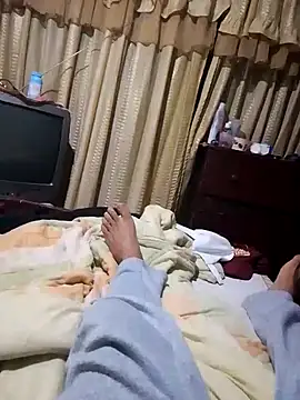 ESTACAMAYOR online show from 02/24/25, 07:19