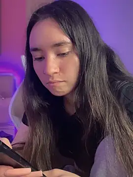 Snapshot of Sophie_LS chatting on 01/19/25, 04:44 Sophie LS online show from 01/19/25, 04:44