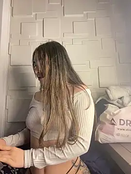 Snapshot of Sophie_LS chatting on 02/16/25, 10:10 Sophie LS online show from 02/16/25, 10:10