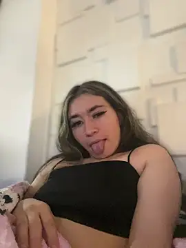 Snapshot of Sophie_LS chatting on 03/05/25, 01:52 Sophie LS online show from 03/05/25, 01:52