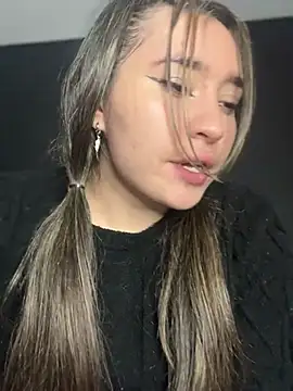 Snapshot of Sophie_LS chatting on 03/17/25, 07:24 Sophie LS online show from 03/17/25, 07:24