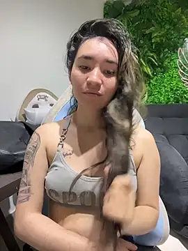 Sophie LS online show from 10/24/25, 01:51