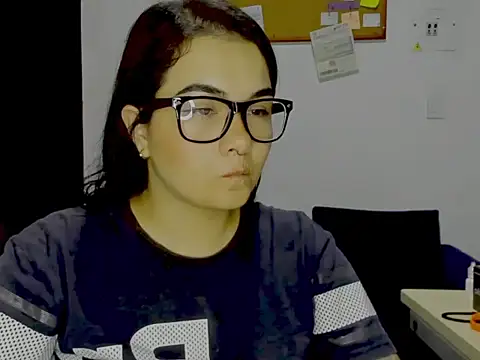 Snapshot of Babe-sofi chatting on 07/20/26, 01:53 Babe-sofi online show from 07/20/26, 01:53