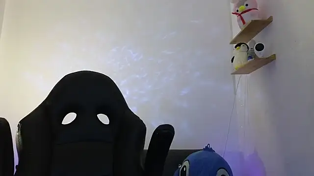 Snapshot of Alissfressa chatting on 04/23/26, 12:56 Alissfressa online show from 04/23/26, 12:56