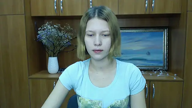 Snapshot of StellaCRL chatting on 12/15/24, 07:13 StellaCRL online show from 12/15/24, 07:13