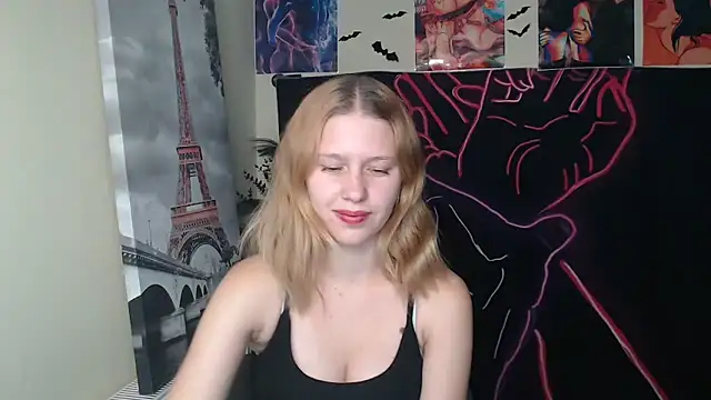 Snapshot of StellaCRL chatting on 10/17/25, 05:37 StellaCRL online show from 10/17/25, 05:37