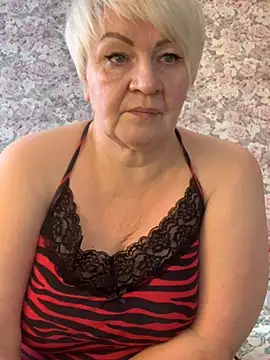 Laura Millf online show from 02/16/25, 07:15