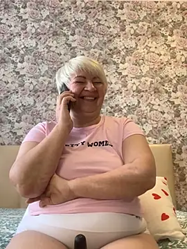 Laura Millf online show from 02/25/25, 07:09