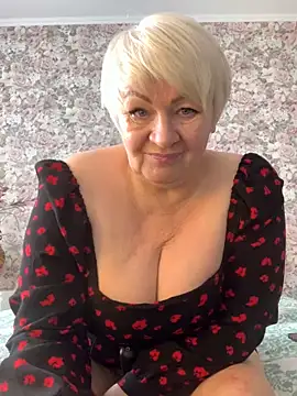 Laura Millf online show from 03/03/25, 07:43