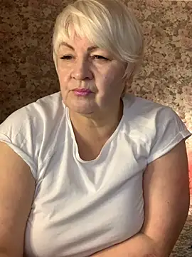 Laura Millf online show from 03/05/25, 07:17