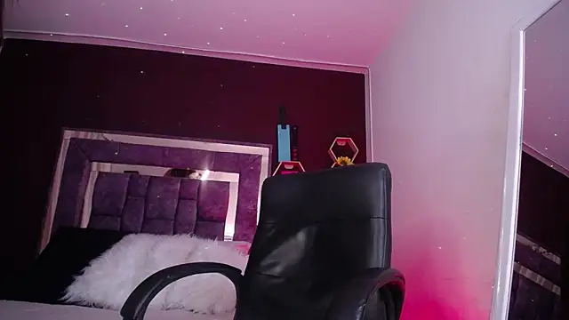 Snapshot of AnabelleGron chatting on 11/15/25, 12:19 AnabelleGron online show from 11/15/25, 12:19