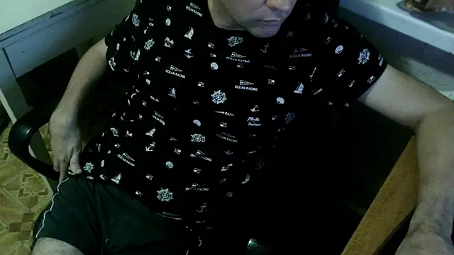 Snapshot of AlDON59 chatting on 01/04/25, 07:13 AlDON59 online show from 01/04/25, 07:13