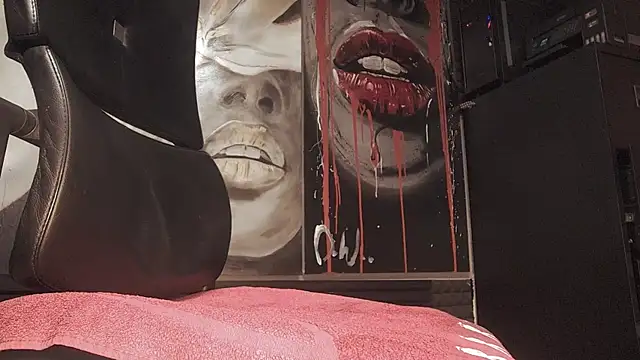 dani4334 online show from 10/30/25, 10:21