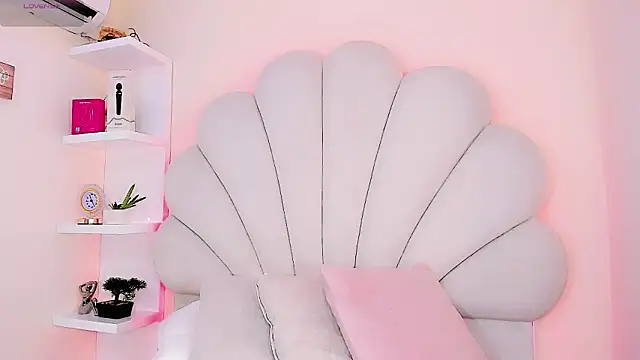 CandyJoselyn online show from 06/08/26, 01:00
