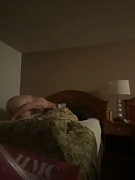 Snapshot of Redfurr69 chatting on 12/12/24, 10:24 Redfurr69 online show from 12/12/24, 10:24