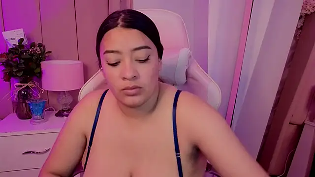 MollyBigBoobs12 online show from 03/03/26, 08:15