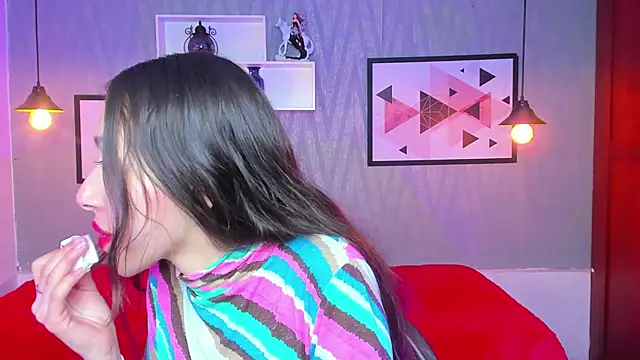 Snapshot of Valeria_roussi chatting on 01/22/25, 02:24 Valeria roussi online show from 01/22/25, 02:24