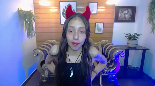 Snapshot of Valeria_roussi chatting on 02/14/25, 10:25 Valeria roussi online show from 02/14/25, 10:25