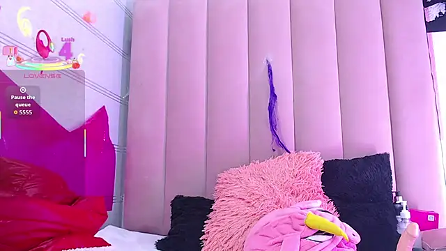 sara caplerx online show from 11/11/25, 01:55