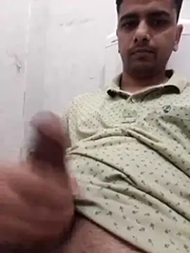 Snapshot of itachigunn chatting on 03/05/26, 05:03 itachigunn online show from 03/05/26, 05:03