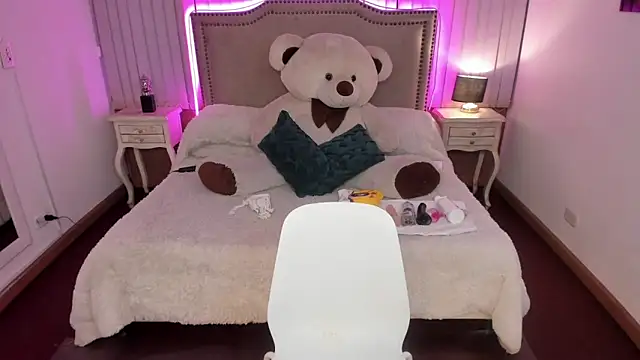 Snapshot of Valentina_Se chatting on 12/29/24, 04:16 Valentina Se online show from 12/29/24, 04:16