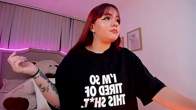 Snapshot of Valentina_Se chatting on 03/20/25, 07:14 Valentina Se online show from 03/20/25, 07:14