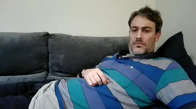 Snapshot of basquehotboy chatting on 12/18/24, 10:13 basquehotboy online show from 12/18/24, 10:13