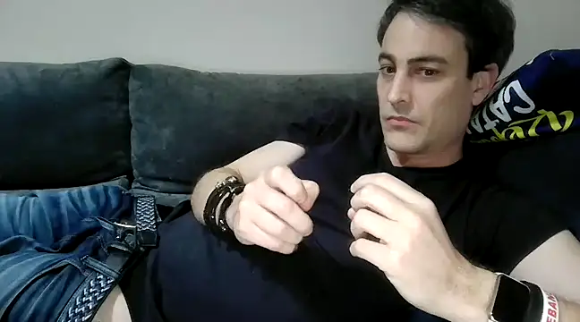 Snapshot of basquehotboy chatting on 01/14/25, 11:27 basquehotboy online show from 01/14/25, 11:27