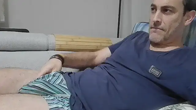 Snapshot of basquehotboy chatting on 11/26/25, 11:39 basquehotboy online show from 11/26/25, 11:39