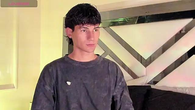 Alexx tc online show from 02/19/25, 04:44