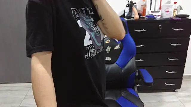 thomascooper7 online show from 01/31/25, 09:48