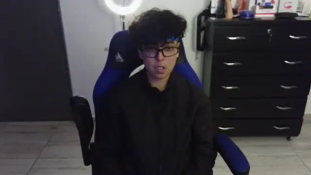 thomascooper7 online show from 02/03/25, 07:18