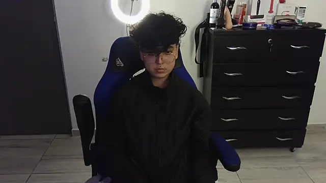 thomascooper7 online show from 02/08/25, 03:30