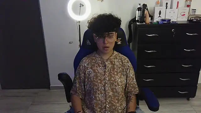 thomascooper7 online show from 02/15/25, 12:59