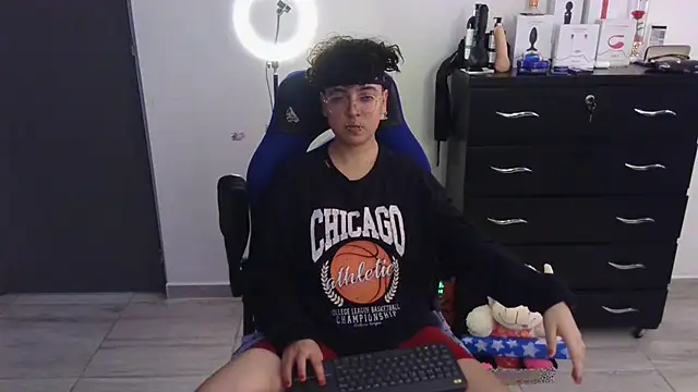 thomascooper7 online show from 03/12/25, 09:45