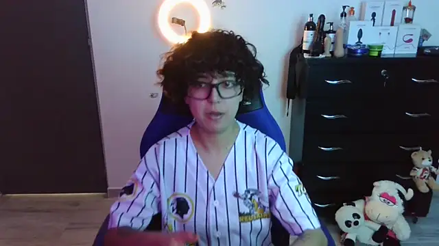 thomascooper7 online show from 10/12/25, 06:29