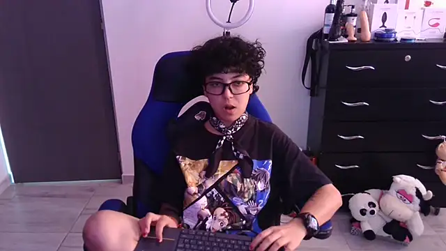 Snapshot of thomascooper7 chatting on 02/05/26, 06:01 thomascooper7 online show from 02/05/26, 06:01